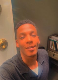 Matt - Male escort in Dubai Photo 5 of 8