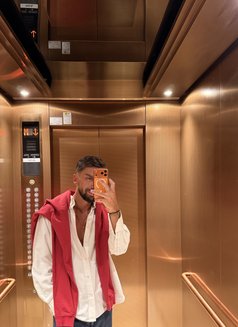 Mattew xxl - Acompañantes masculino in Dubai Photo 7 of 7