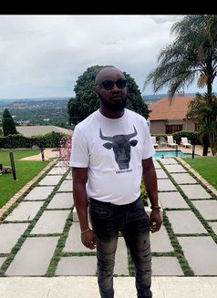 Matthew - Male escort in London Photo 1 of 2