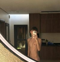 Sexy TWINK - Male escort in Dubai Photo 1 of 5