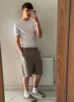Matthew - Male escort in İstanbul Photo 4 of 4
