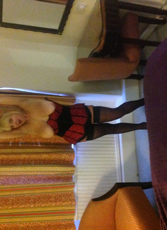 Mature Barbara - escort in Dubai Photo 3 of 13