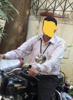 Mature Companion - Male escort in Mumbai Photo 8 of 8