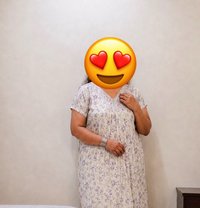 Mature & Dominant Shini Mallu - puta in Kozhikode