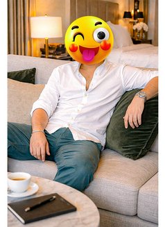 Mature & Gentleman - Male escort in Gurgaon Photo 8 of 13