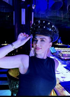 Mature Helen - escort in Al Manama Photo 8 of 8