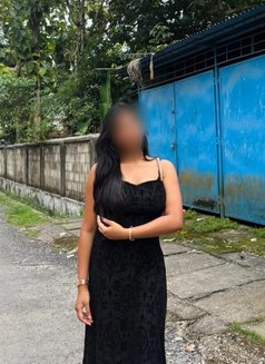 Mature Independent Sexy Corporate Girl - puta in Pune Photo 4 of 5