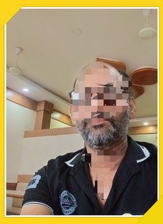 Mature Male Escort - Male escort in Navi Mumbai Photo 1 of 2