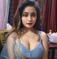 Mature Married Housewife - puta in Mumbai
