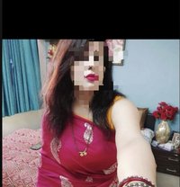 Mature Married Housewife - puta in Pune