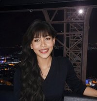 Petite companion - puta in Hong Kong