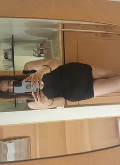 Mature Woman here-Young and Matured men - escort in Hong Kong Photo 4 of 5