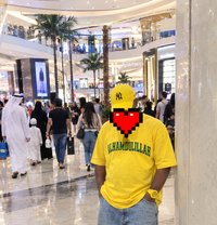 Matured, Caring, Fit N Healthy Gentleman - Male escort in Chennai