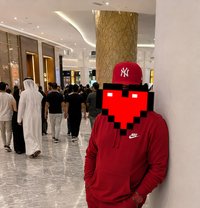 Matured, Caring, Fit N Healthy Gentleman - Male escort in Chennai