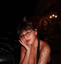 Mauiolis - Transsexual escort in Makati City
