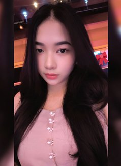 Mauline new comer - escort in Singapore Photo 2 of 12