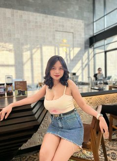 Caca - escort in Bali Photo 3 of 6