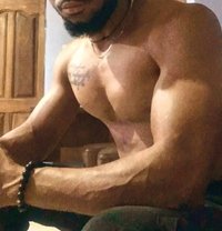 Maurice - masseur in Abuja