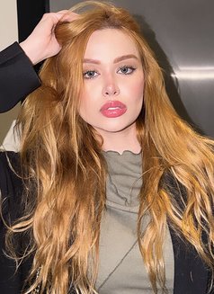 Mavie - escort in London Photo 9 of 14
