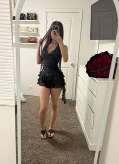 Mavis - escort in Fujairah Photo 1 of 4