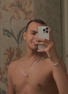 Mavrick - Male escort in Cairo Photo 6 of 11
