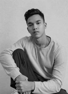 Max Balines - Male escort in Kuala Lumpur Photo 1 of 5