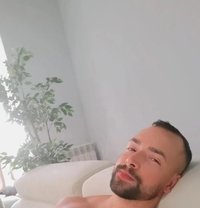 Max - masseur in Lisbon