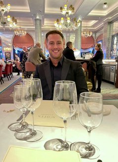Max - Male escort in London Photo 1 of 5