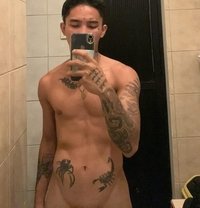 Max - Male escort in Manila