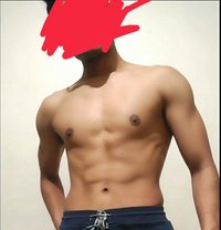 Max - masseur in Ahmedabad