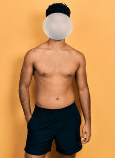 Max - Male escort in Chandigarh Photo 3 of 3
