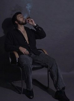 Max - Male dominatrix in New Delhi Photo 1 of 6