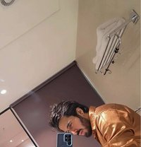 Max - Male dominatrix in New Delhi
