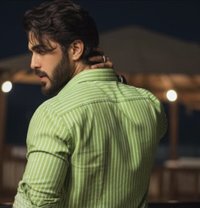 Max - Male dominatrix in New Delhi