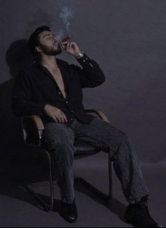 Max - Dominador masculino in New Delhi Photo 1 of 8