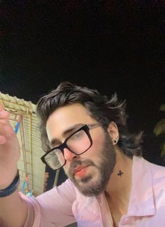 Max - Dominador masculino in New Delhi Photo 2 of 8