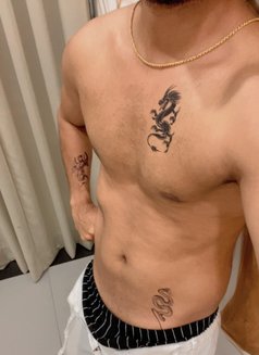 Max - Dominador masculino in New Delhi Photo 3 of 8