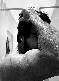 Max - Dominador masculino in New Delhi Photo 6 of 8