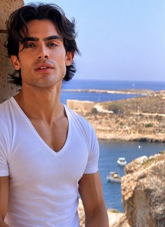 Max - Male escort in Paris Photo 3 of 10