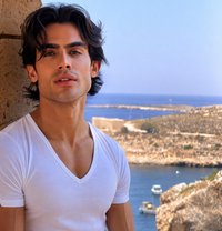 Max - Male escort in Muscat