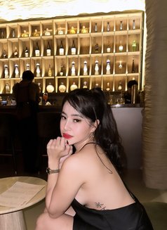 Max - puta in Hong Kong Photo 16 of 19