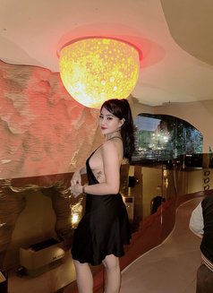 Max - puta in Hong Kong Photo 18 of 19
