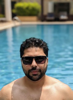 Max - Male escort in Kuala Lumpur Photo 1 of 3