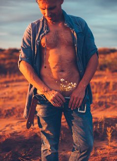 Max Night - Male escort in Hong Kong Photo 20 of 26