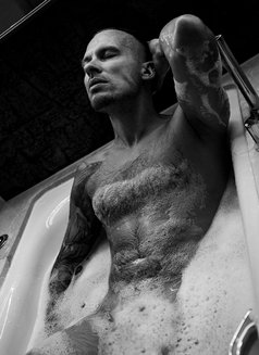 Max Night - Male escort in Hong Kong Photo 23 of 26