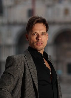 Max Night - Male escort in Macao Photo 27 of 27