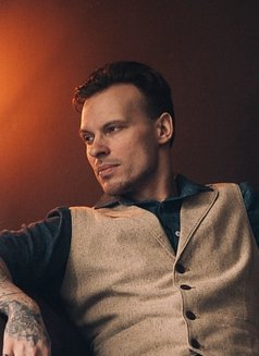 Max Night - Acompañantes masculino in Seoul Photo 10 of 26