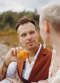 Max Night - Acompañantes masculino in Seoul Photo 21 of 26