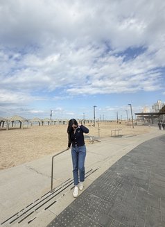 Max Party just landed - escort in Tel Aviv Photo 9 of 9