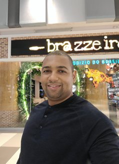 Max Stone - masseur in Panama City Photo 1 of 2